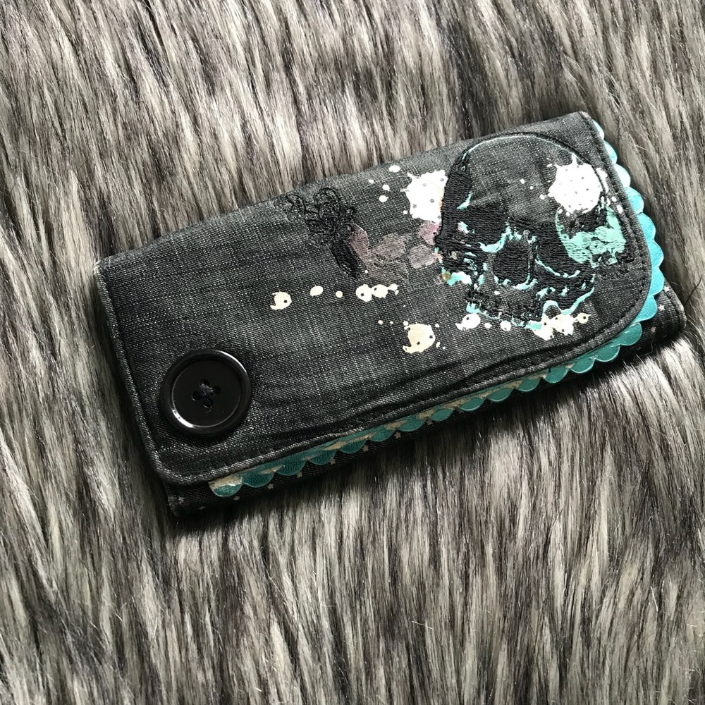 Skull wallet